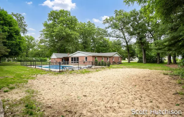 13163 Old 14 Mile NE Road, Greenville, MI 48838