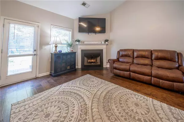 96 Mercer LN, Cartersville, GA 30120