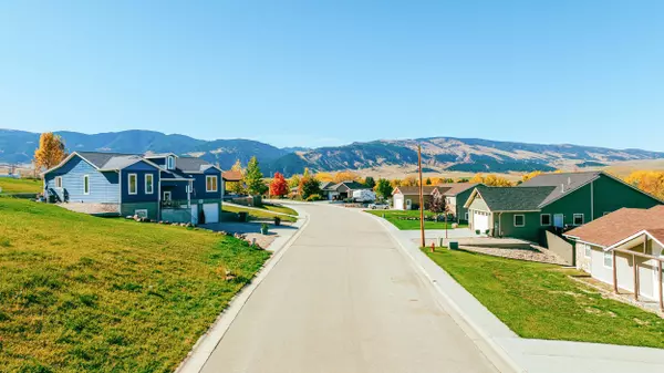 18 Black Mountain DR, Dayton, WY 82836