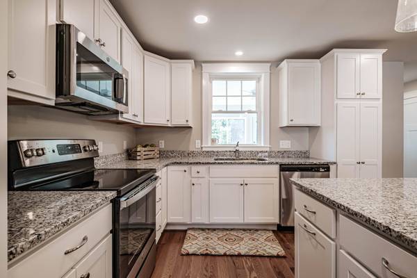 155 Falcon Crest DR #18, Gorham, ME 04038