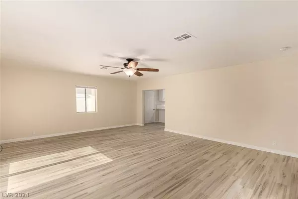 328 N 16th Street, Las Vegas, NV 89101