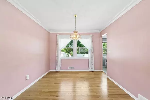 71 Rutgers Pl, Clifton City, NJ 07013