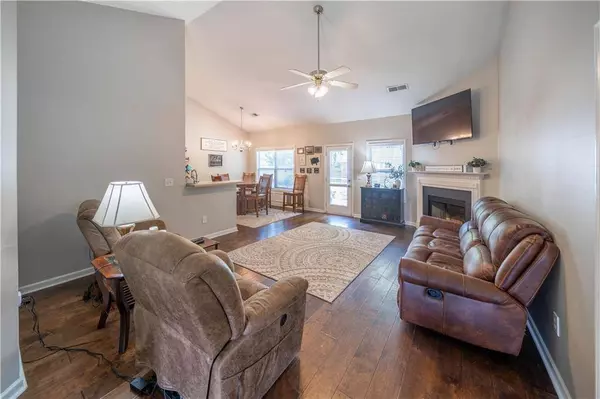 96 Mercer LN, Cartersville, GA 30120