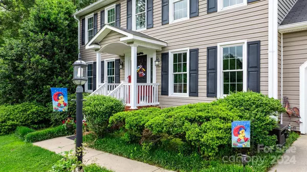 880 37th AVE NE, Hickory, NC 28601