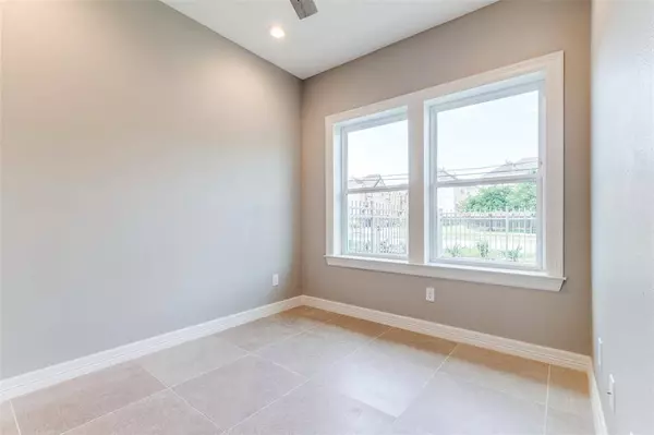 5262 Ella #300 A/B, Houston, TX 77018