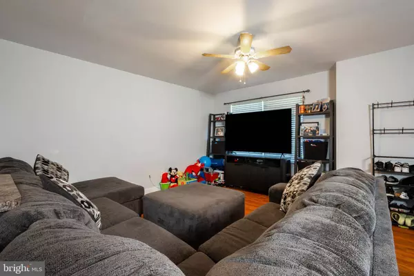 424 BROAD ST, Swedesboro, NJ 08085