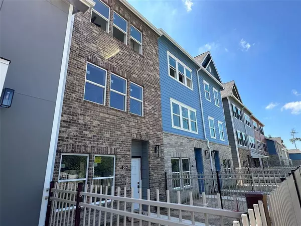 5262 Ella #300 A/B, Houston, TX 77018