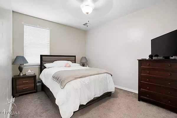 1549 Snowy Plover ST, El Paso, TX 79928