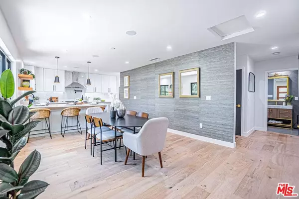 4722 Greenbush AVE, Sherman Oaks, CA 91423