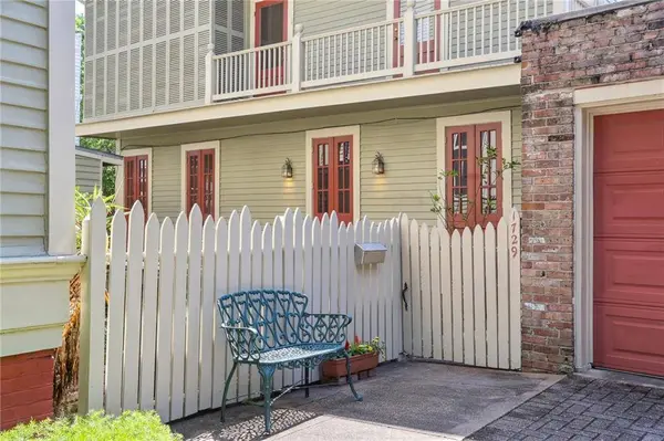 1729 CALHOUN ST #1729, New Orleans, LA 70118