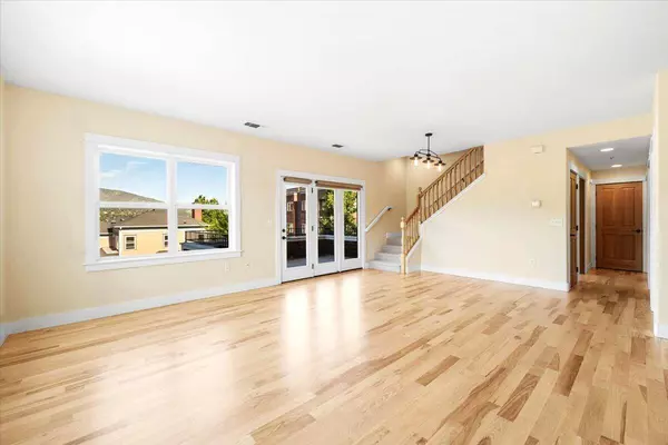 622 Fair Oaks Ct, Ashland, OR 97520