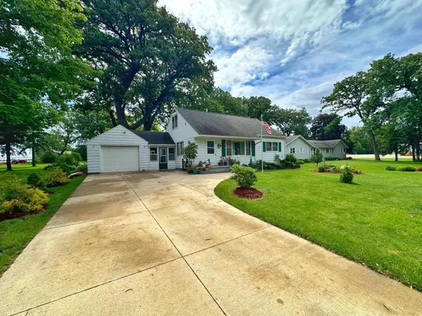 705 Ford AVE, Spring Valley, MN 55975