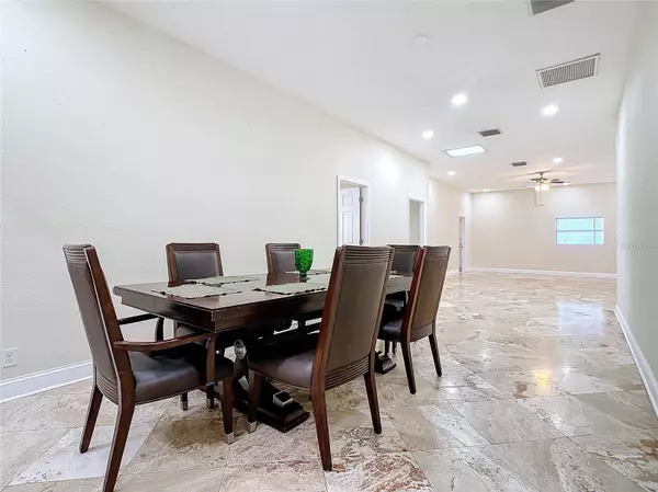 498 SPRING OAKS BLVD, Altamonte Springs, FL 32714