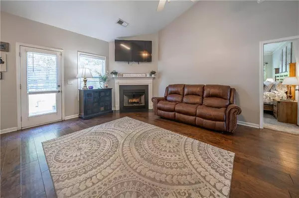 96 Mercer LN, Cartersville, GA 30120