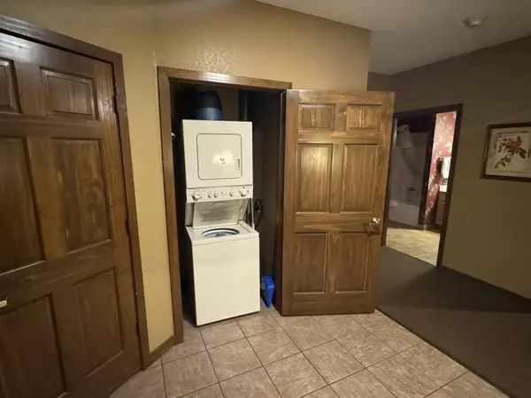 350 E Hiawatha Drive #202, Wisconsin Dells, WI 53965