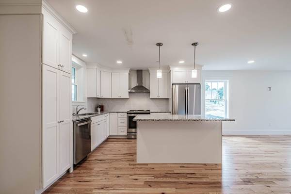 155 Falcon Crest DR #18, Gorham, ME 04038