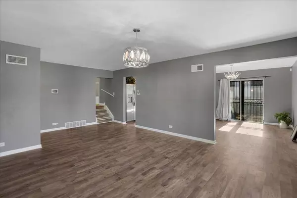 295 E 148th Place, Harvey, IL 60426