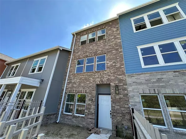 5262 Ella #300 A/B, Houston, TX 77018