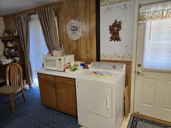 15211 Hamlin AVE, Midlothian, IL 60445