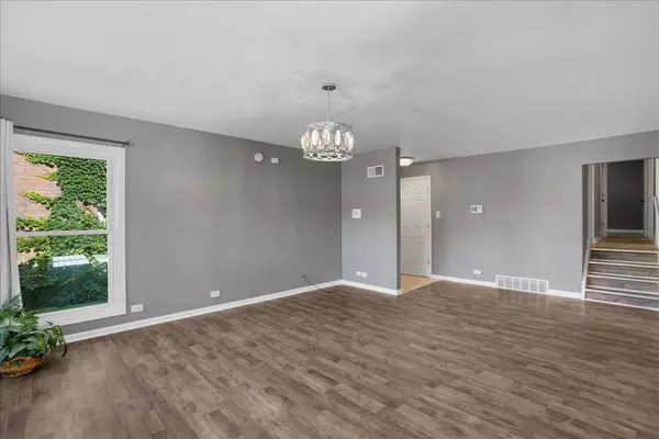 295 E 148th Place, Harvey, IL 60426