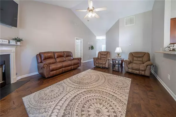 96 Mercer LN, Cartersville, GA 30120