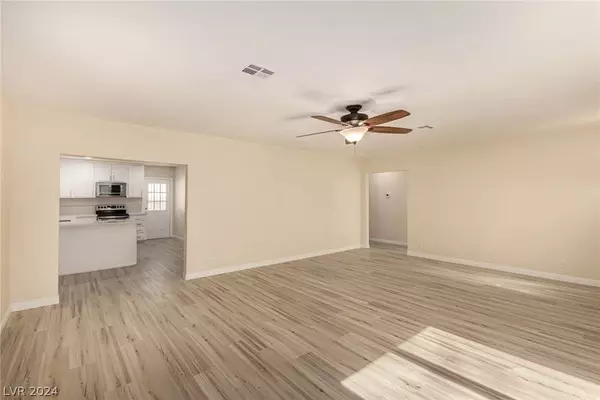 328 N 16th Street, Las Vegas, NV 89101