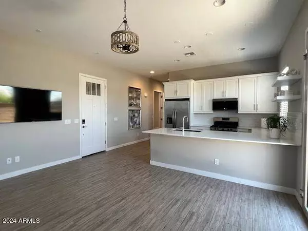 6618 S TANINA Street, Gilbert, AZ 85298