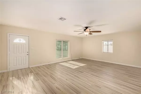 328 N 16th Street, Las Vegas, NV 89101