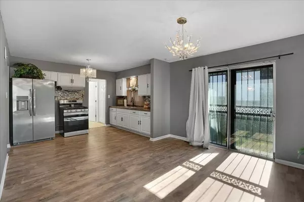 295 E 148th Place, Harvey, IL 60426