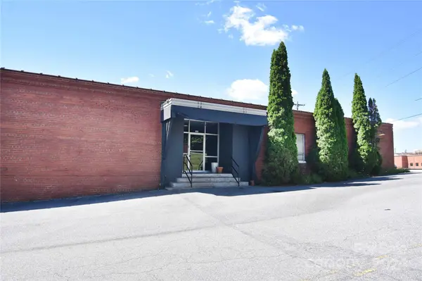 1026 Main AVE, Hickory, NC 28602