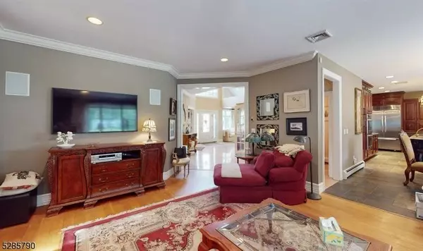 5 Manor Dr, Sparta Twp., NJ 07871