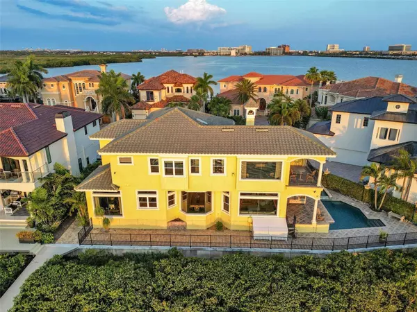 4104 CAUSEWAY VISTA DR, Tampa, FL 33615