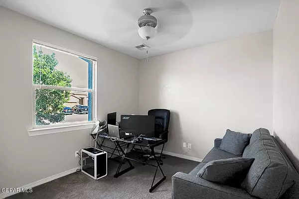 1549 Snowy Plover ST, El Paso, TX 79928