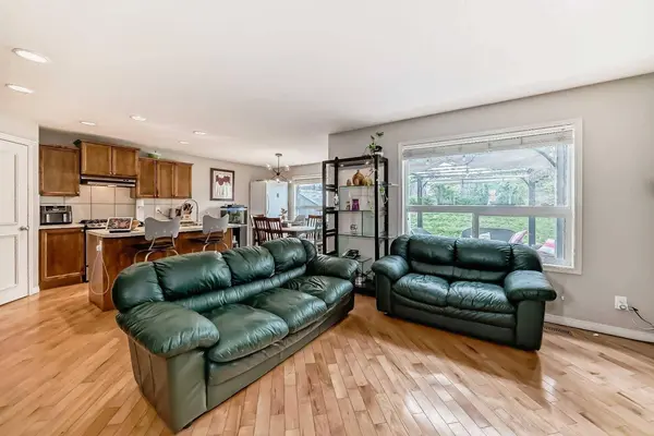 559 Auburn Bay HTS SE, Calgary, AB T3M 1L1