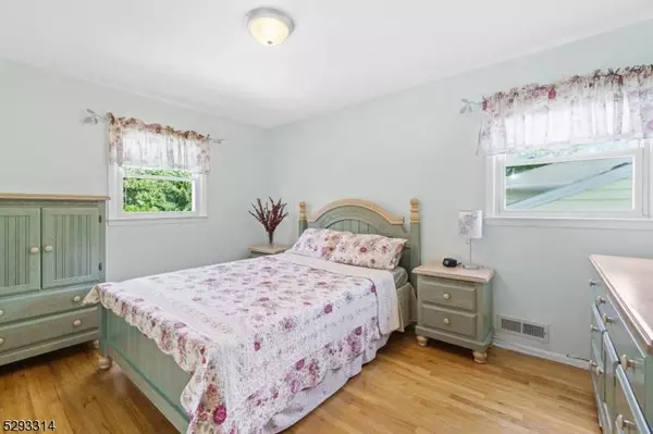 71 Rutgers Pl, Clifton City, NJ 07013