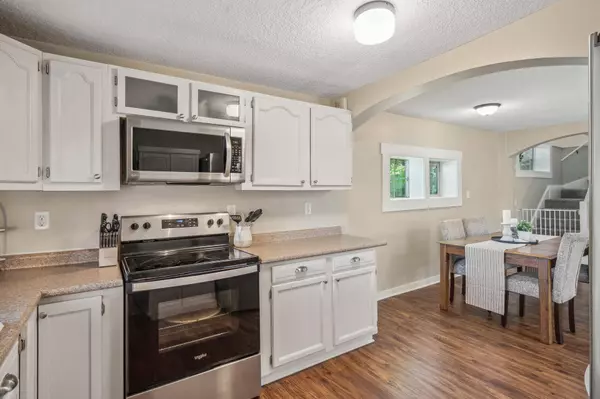 432 Point Douglas RD S, Saint Paul, MN 55119