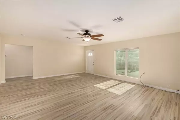 328 N 16th Street, Las Vegas, NV 89101