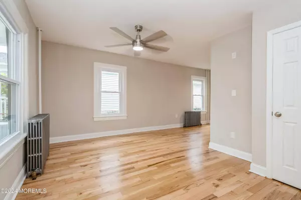 27 Bank Street, Red Bank, NJ 07701