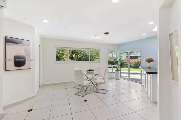 6201 SW 6th St, Plantation, FL 33317