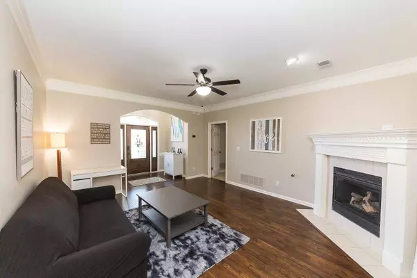 11995 COUNTRY VALLEY DR, Arlington, TN 38002