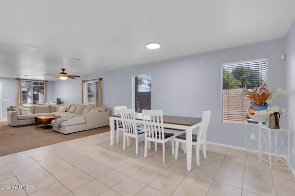 3525 W MARIPOSA GRANDE --, Glendale, AZ 85310