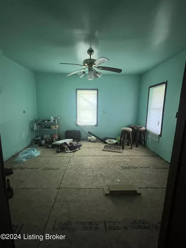 208 Stevens Ln, Taylorsville, KY 40071