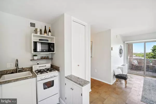 2800 WISCONSIN AVE NW #502, Washington, DC 20007