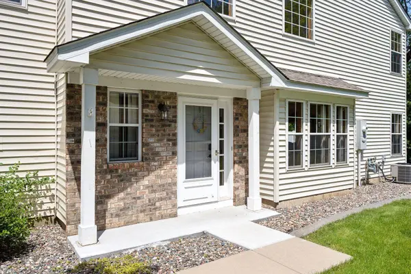 9248 Merrimac LN N, Maple Grove, MN 55311