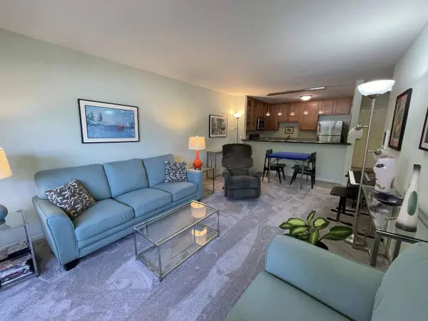 3030 Suncrest Dr #416, San Diego, CA 92116