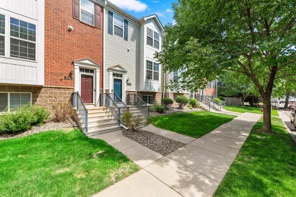 6748 158th ST W, Apple Valley, MN 55124