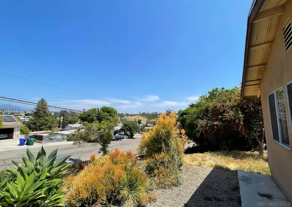 1324 Glencoe Dr, Lemon Grove, CA 91945