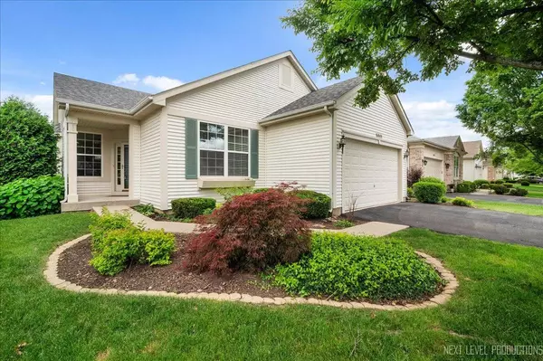 16601 SERENE LAKE Way, Crest Hill, IL 60403