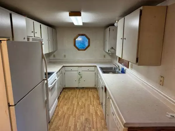 53307 Cloverdale RD, Sandstone, MN 55072