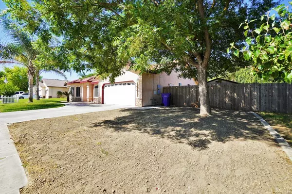 1149 Mission Drive, Lemoore, CA 93245